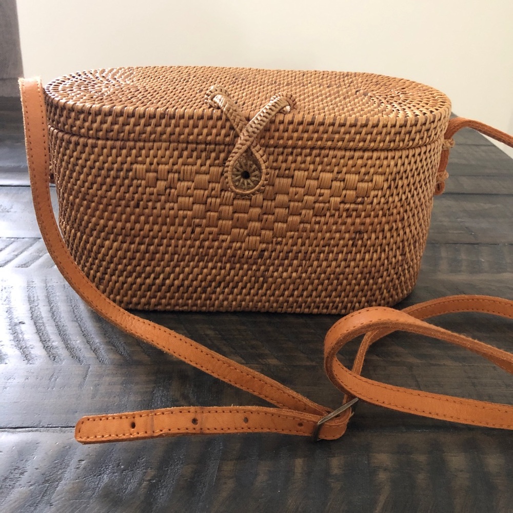Crossbody rattan bag